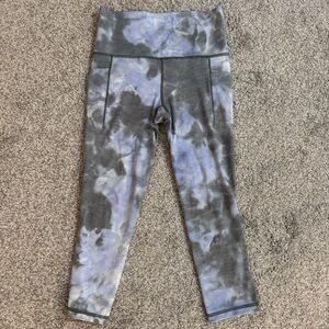 Athleta Salutation Stash Pocket II Capri Women's Size XS Blue/Gray Leggings